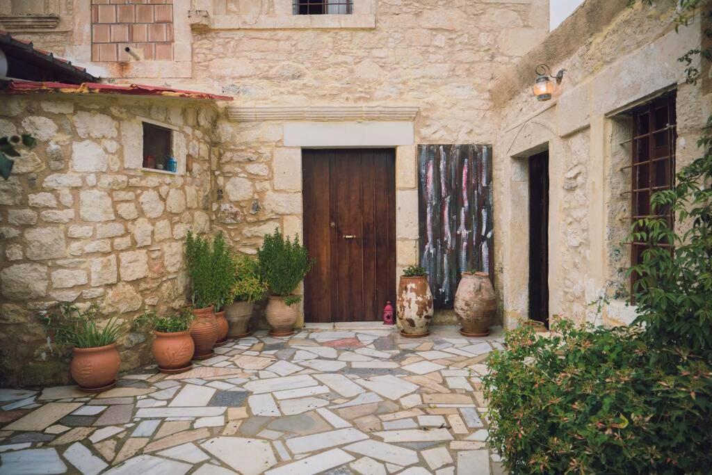 The Royal Stonehouse : Sophia Villa Vasiliki  ภายนอก รูปภาพ