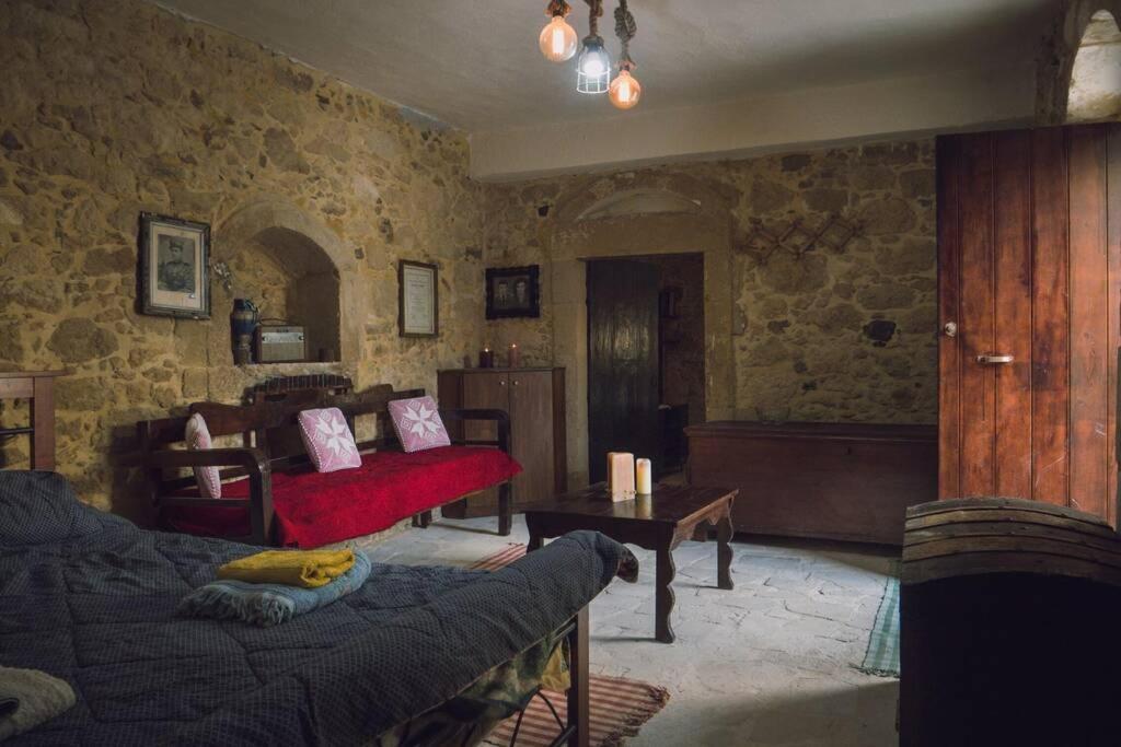 The Royal Stonehouse : Sophia Villa Vasiliki  ภายนอก รูปภาพ