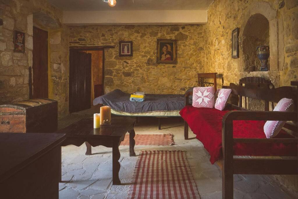 The Royal Stonehouse : Sophia Villa Vasiliki  ภายนอก รูปภาพ