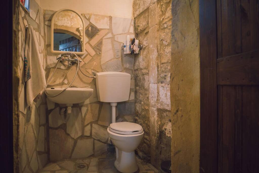 The Royal Stonehouse : Sophia Villa Vasiliki  ภายนอก รูปภาพ